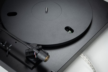 Pro-Ject_A1.2-tonearm.jpg Pro-Ject_A1.2-tonearm.jpg