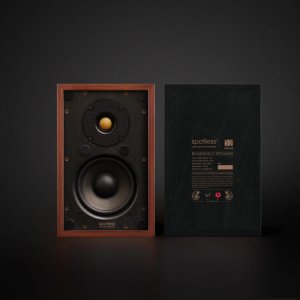 Spotless_Eternal_5.2_Bookshelf_Speakers.jpg