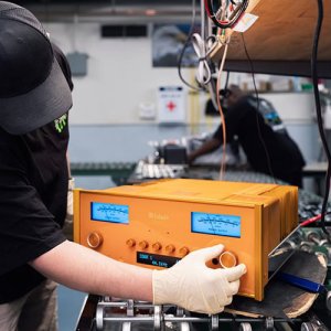 McIntosh_x_Virgil_Abloh_4.jpg McIntosh_x_Virgil_Abloh_4.jpg
