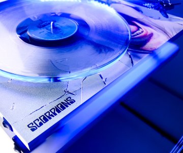 pro-ject-scorpions-turntable.jpg
