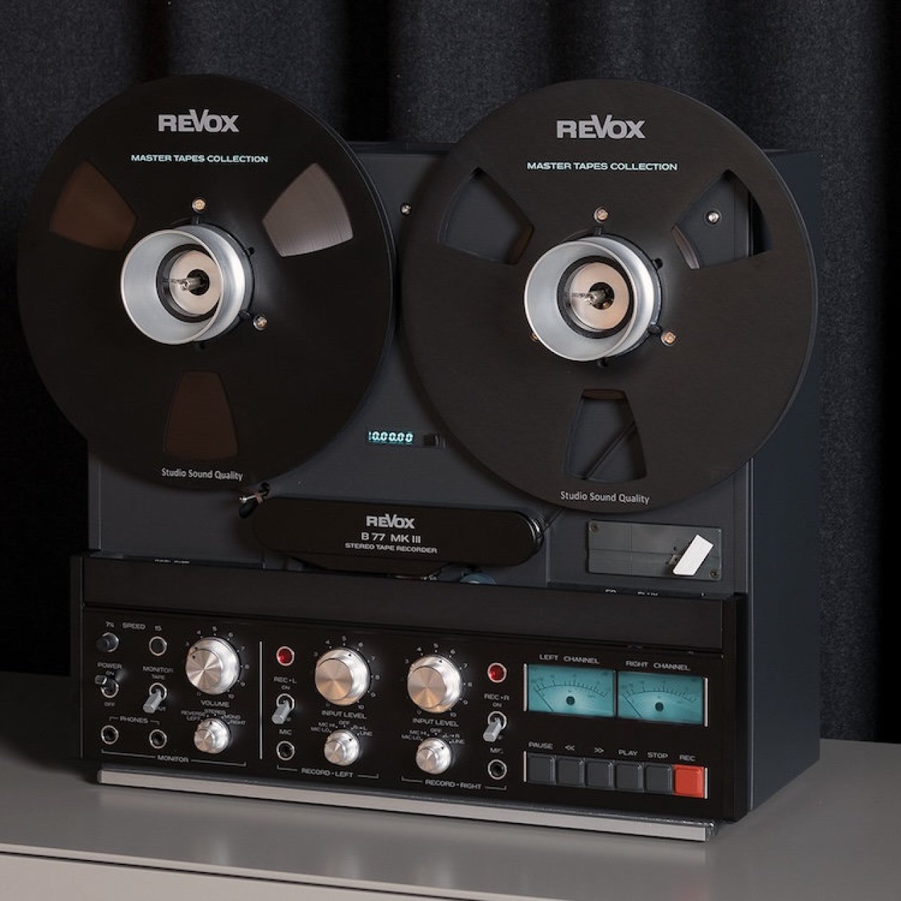 Revox B77 MK III : le retour de l'iconique magnétophone à bande analogique