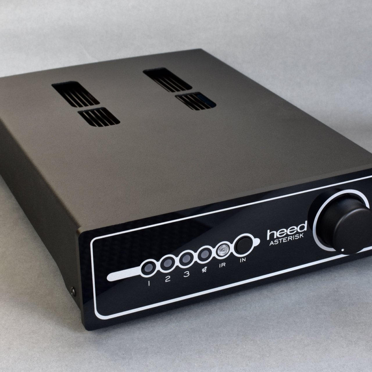 Heed Audio Asterisk : un petit ampli Hifi explosif s'il a bien pris de l'Elixir comme Obelisk