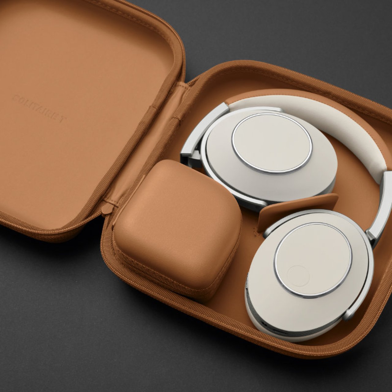 T+A Solitaire T Cognac White : le plus cher des casques nomades (Bluetooth et ANC) se paie une nouvelle robe