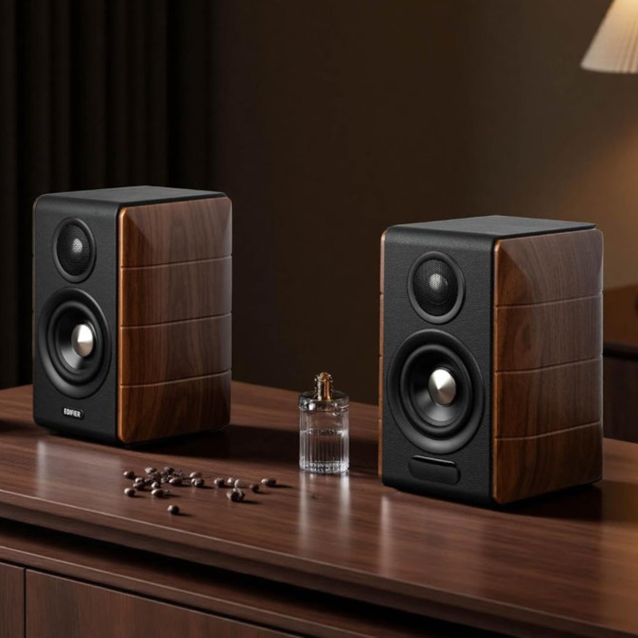 Edifier S880DB MKII : petite enceinte active à l'italienne pour Hifi de proximité ou desktop