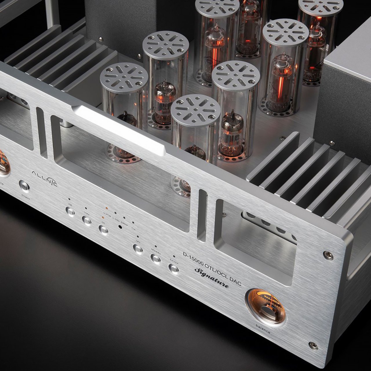 Allnic D-15000 : un impressionnant DAC à tubes en montage OTL/OCL