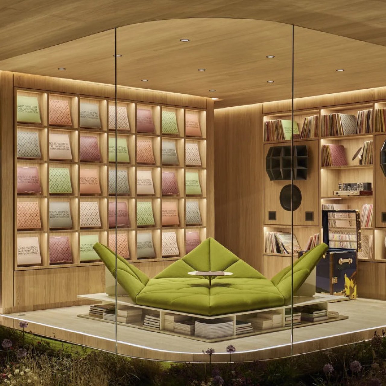 Louis Vuitton Drophaus : l'habitat du futur avec enceintes à pavillon, magnéto à bande et ampli hifi à tubes par Pharrell Williams