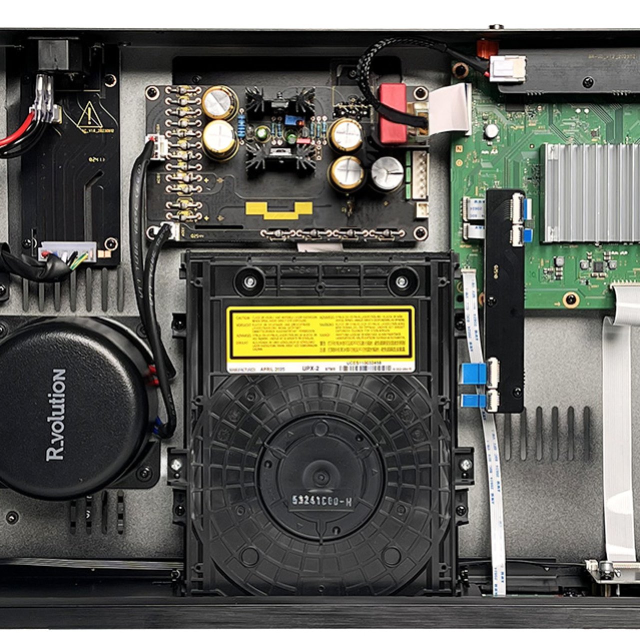 Un kit R_volution DIY-X700 pour transformer son lecteur Sony UBP‑X700 en Blu-ray 4K haut-de-gamme, avis aux cinéphiles bricoleurs!