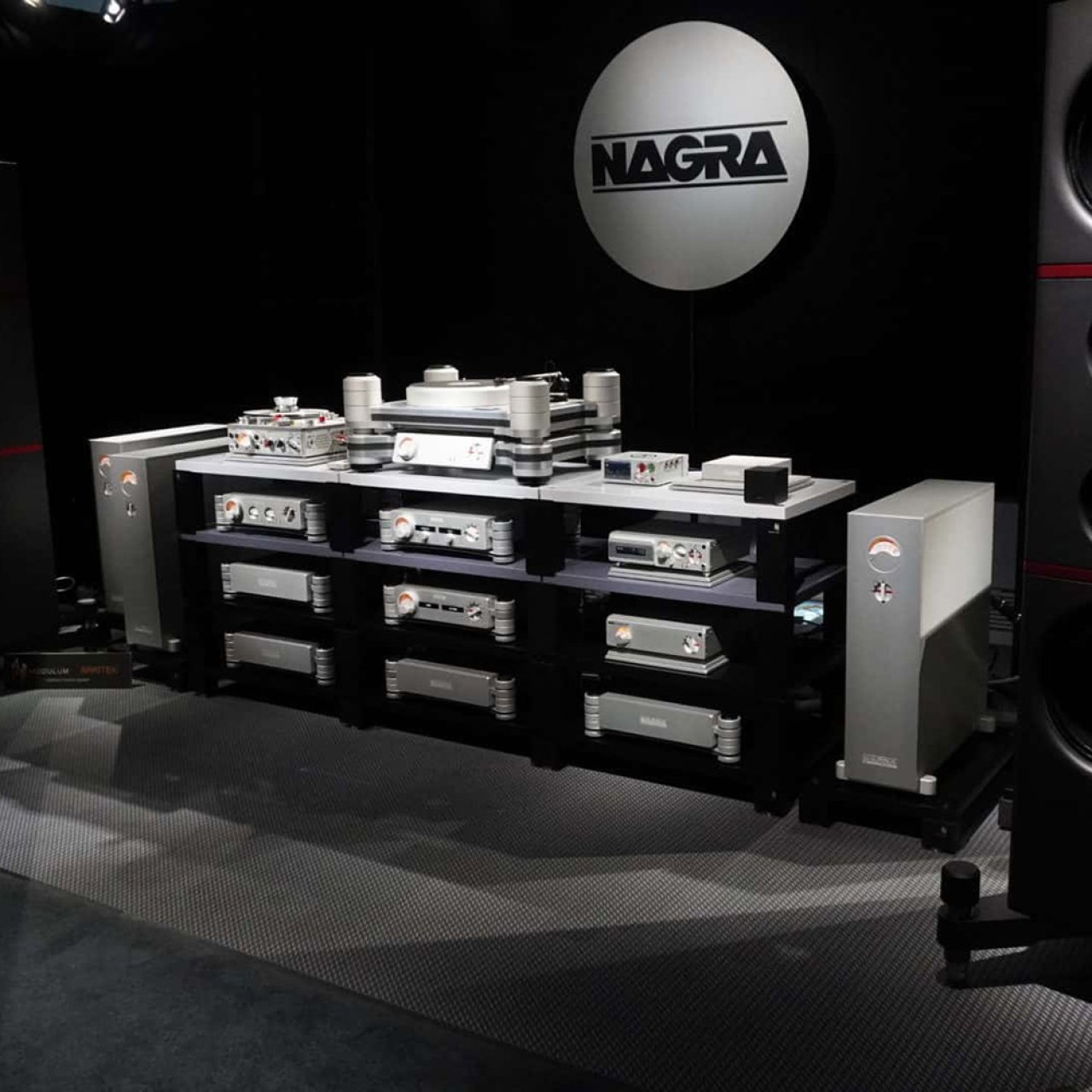 Nagra, légendaire marque suisse d'électroniques Hifi High End, fait ses portes ouvertes à Romanel-sur-Lausanne le 30 avril 2026