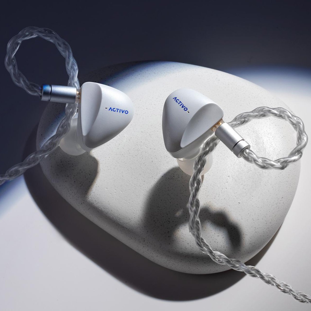 Activo Scoop par Astell & Kern : des écouteurs filaires à transducteurs très audiophiles et au prix agressif