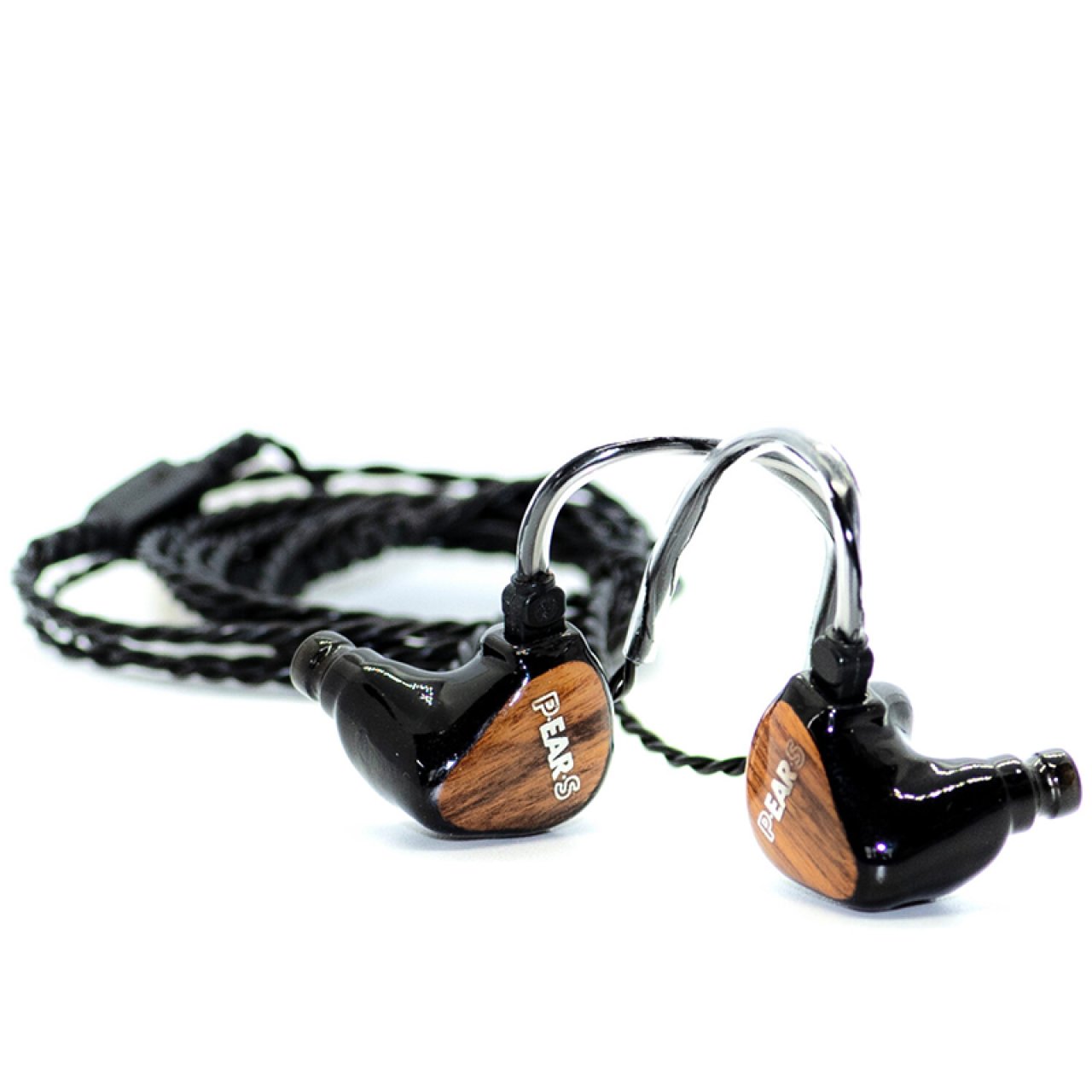 P-EAR-S, fabriquant artisanal suisse d'écouteurs intra-auriculaires (IEM) audiophiles cherche un repreneur