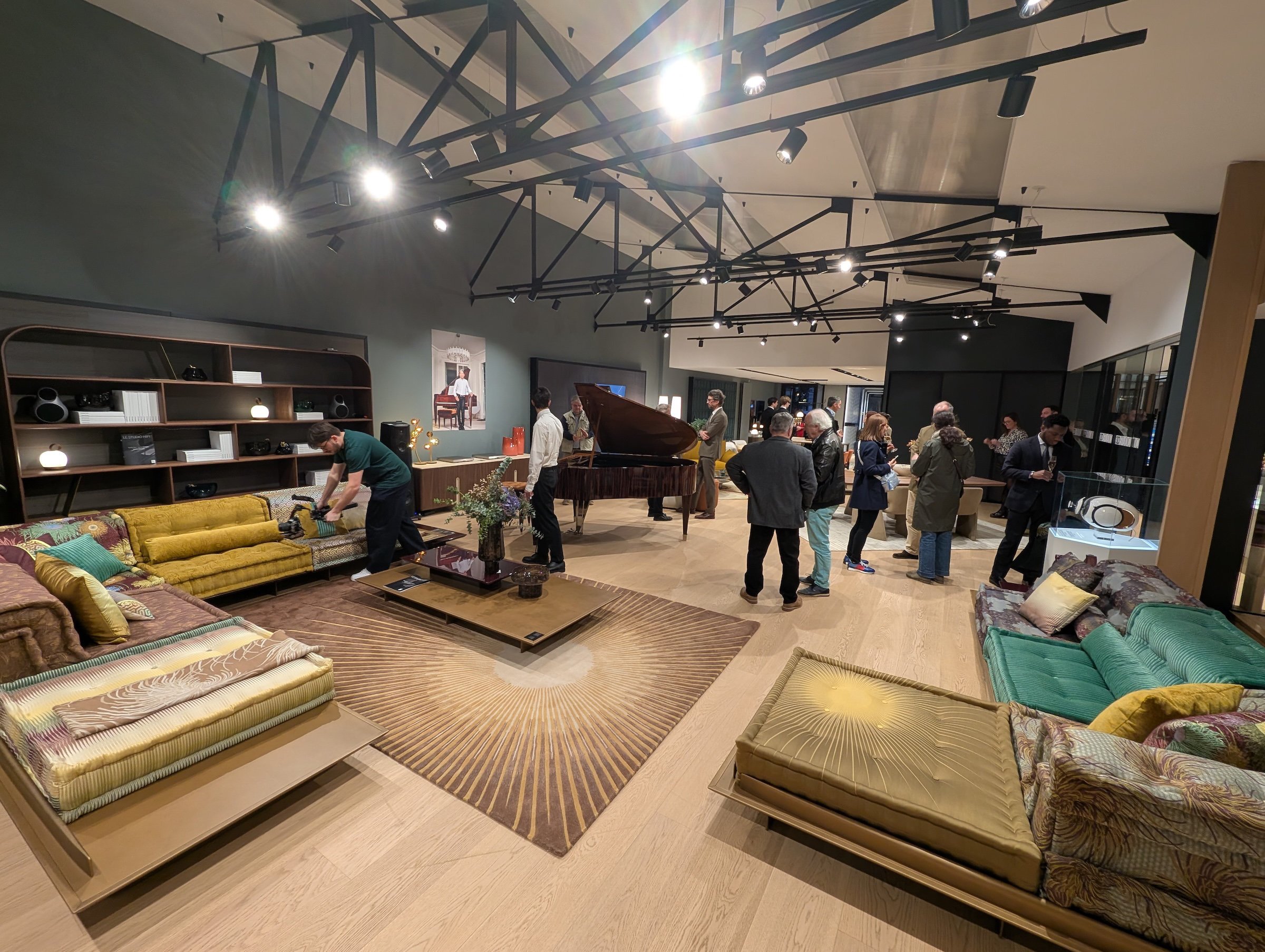 Studio_Hifi_x_Roche_Bobois_x_Devialet_Versailles-00001.jpg