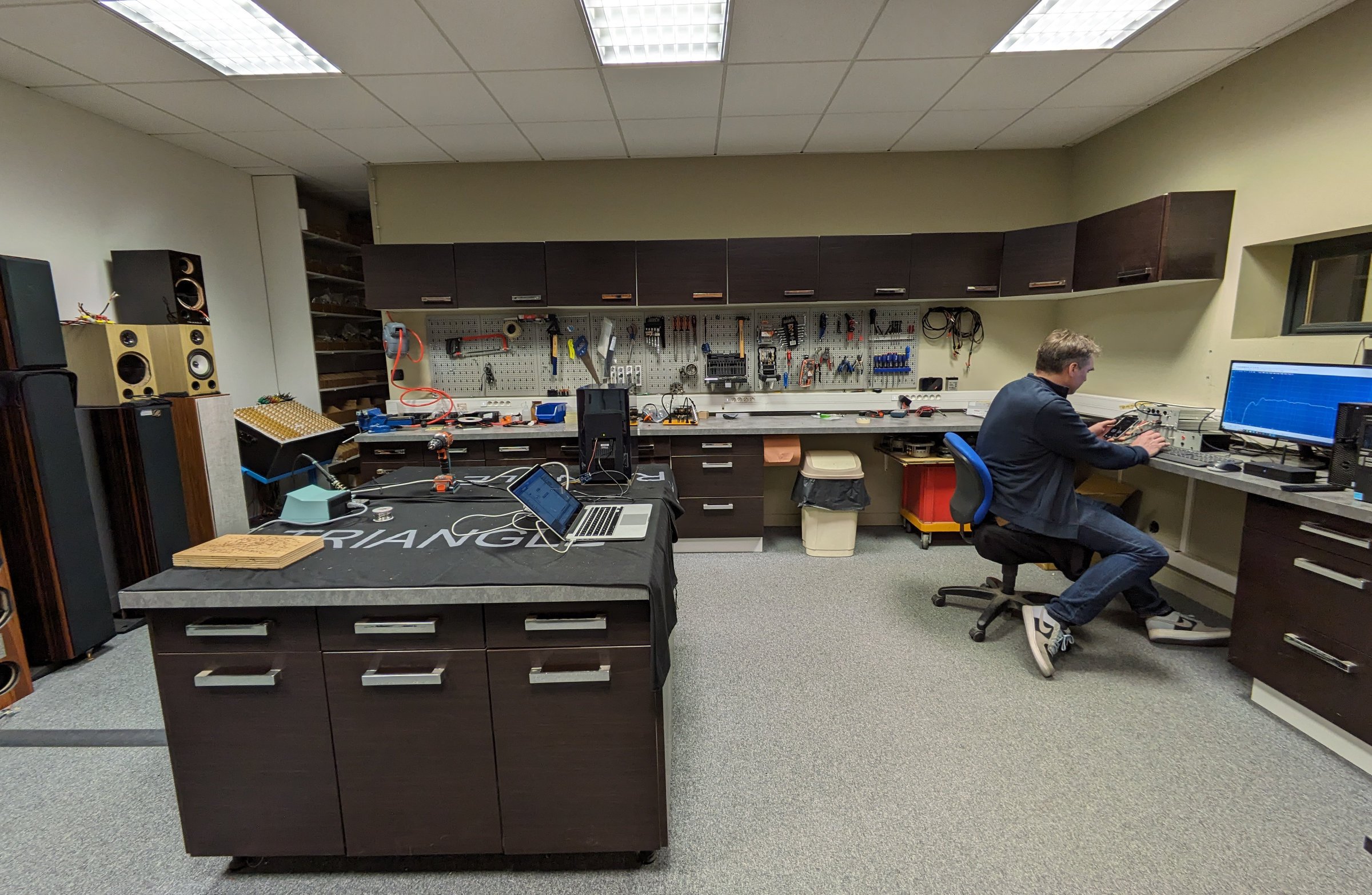 Visite_Triangle_Soissons_R&D_stock_et_showroom00030.jpg